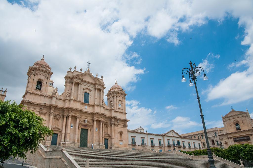 B&B Novecento Siciliano Noto Exterior photo