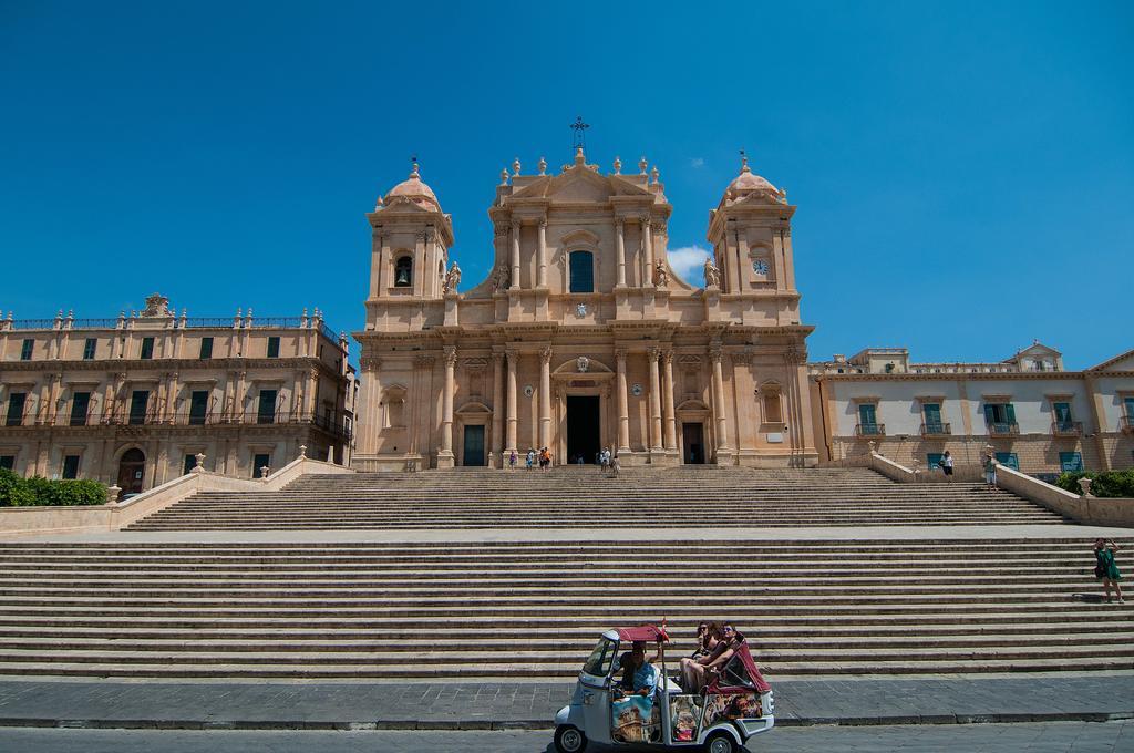 B&B Novecento Siciliano Noto Exterior photo